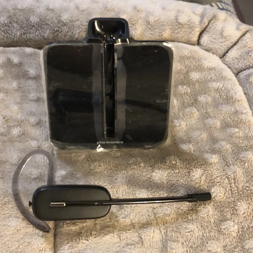 2 Plantronics CS540 Super long distance headsets with all accessories shown.NWT